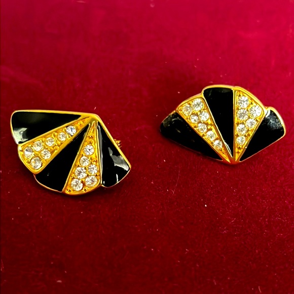 Monet Jewelry - Monet Seashell Goldtone, rhinestone, and black enamel clip on earrings